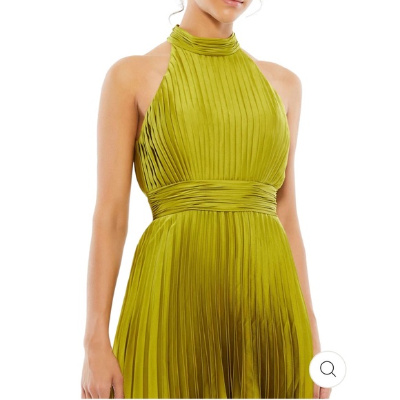 NWT Mac Duggal Pleated Halter Neck Mini Dress in Apple Green - Picture 3 of 14